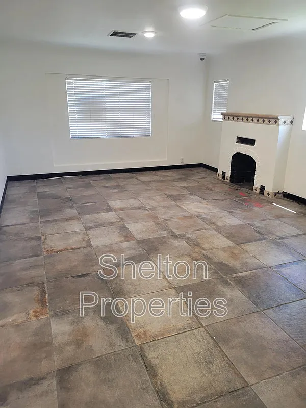 5 bed, 3.0 bath, 3000 sqft, $3,500 — Photo 4