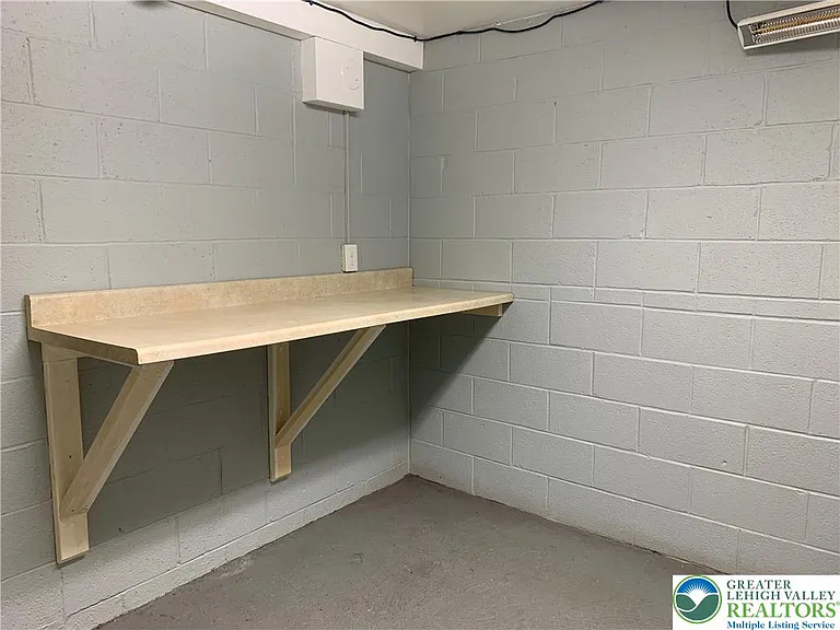 526 Broad St #3 — Photo 18