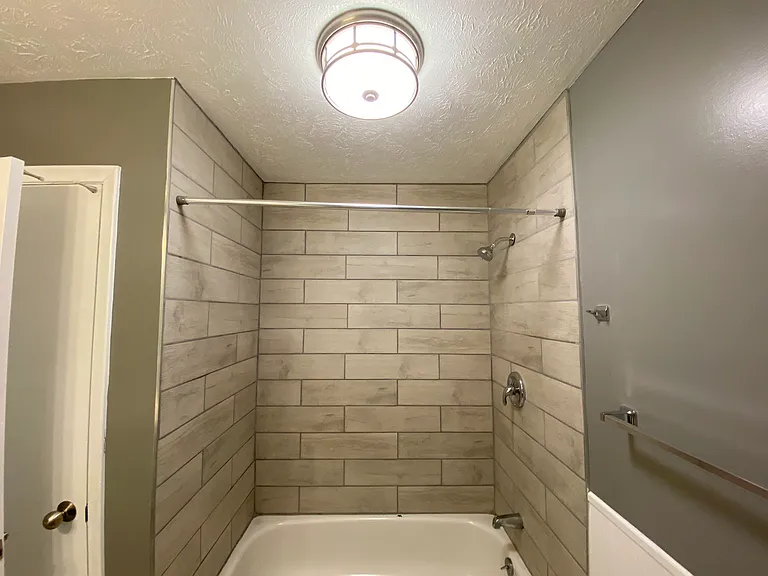 Blackwell Dr — Photo 12