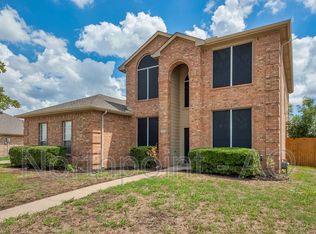 526 Valarie Ln, Midlothian, TX 76065