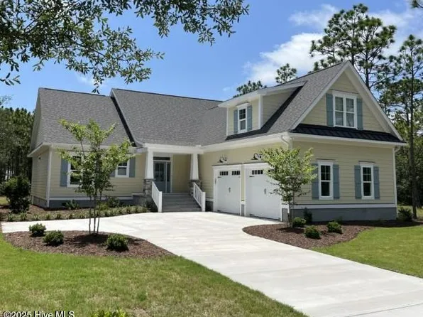 2742 Oak Forest Drive, Southport, NC 28461