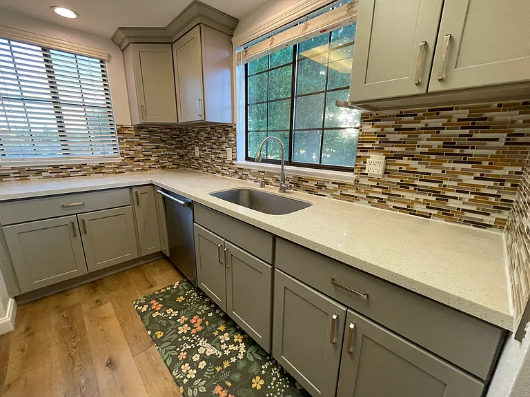 5015 Shalimar Cir — Photo 13