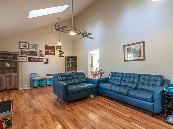 4th image of 314 Worley St