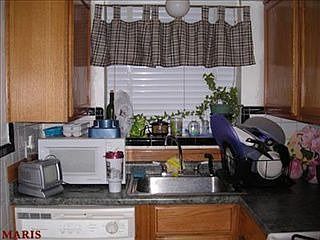 3rd image of 7162 Jamieson Ave