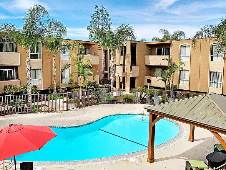 Dorchester Apartments | Spacious 1 & 2 Bedroom Apartments Near SDSU — Photo 11