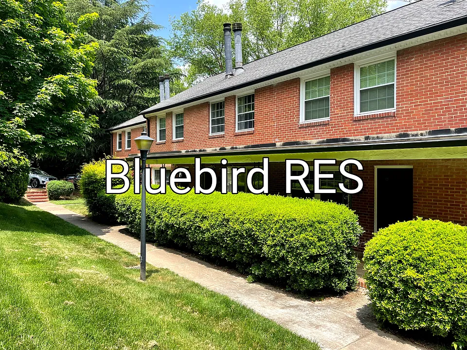 200 N Laurel Ave #8B