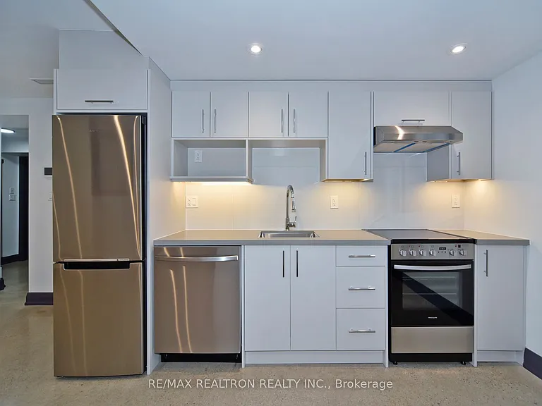 230 Boon Ave #2 — Photo 7