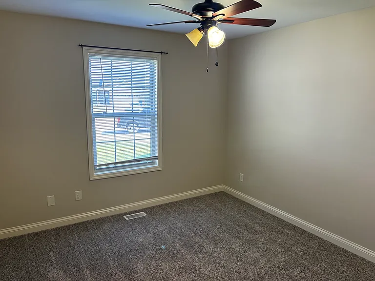 24 Tennis Ct — Photo 9