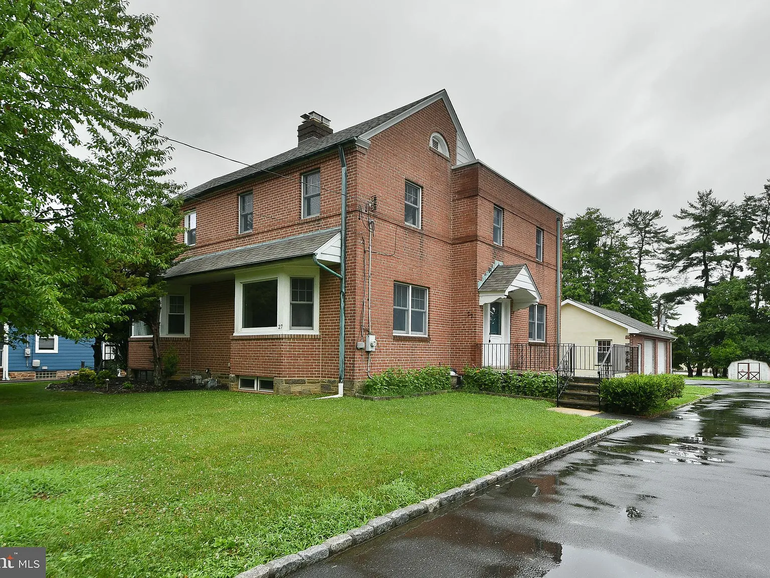 3 bed, 1.5 bath, 1562 sqft, $2,950 — Photo 2