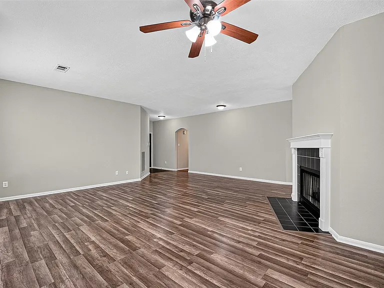 2902 Burgess Hill Ct — Photo 8