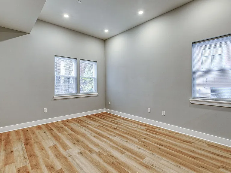 1728 Marlton Ave — Photo 4