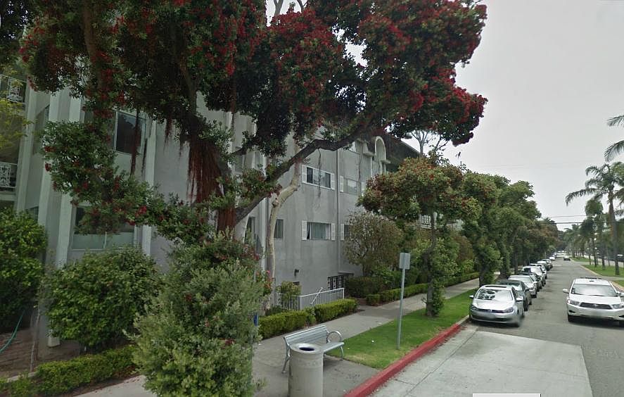 2nd image of 407 San Vicente Blvd