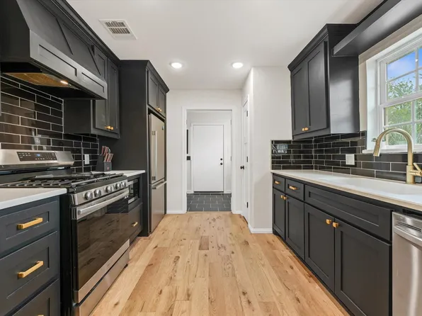 1212 Woodland Ave, Fort Worth, TX 76110