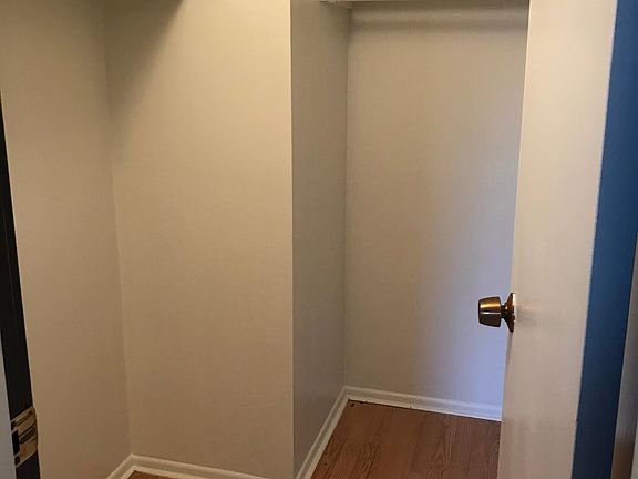 2nd image of 262 Shorewood Dr