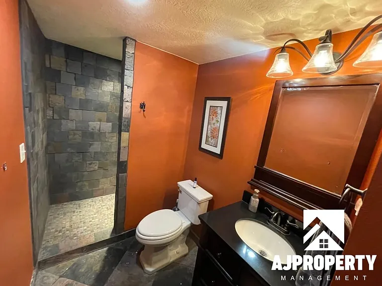 3105 S Dawley Cir #CIRCLE1 — Photo 16