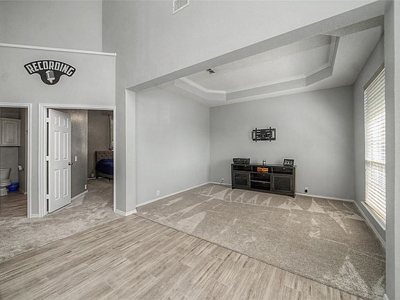 5th image of 1808 Lacey Oak Ln