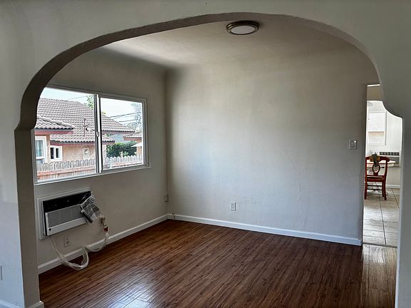4th image of 629 La Paloma Ave #629
