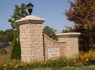 1665 S Hidden Falls Ct, De Pere, WI 54115
