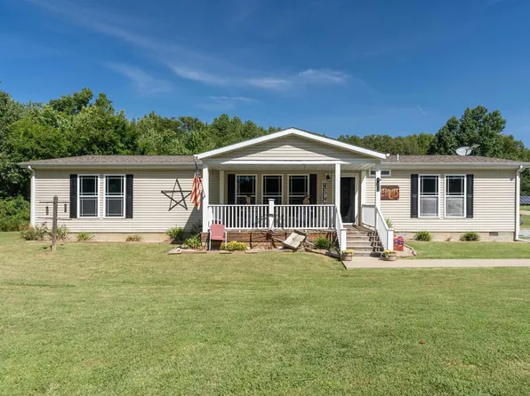 1390 Woolard Rd, Eldorado, IL 62930