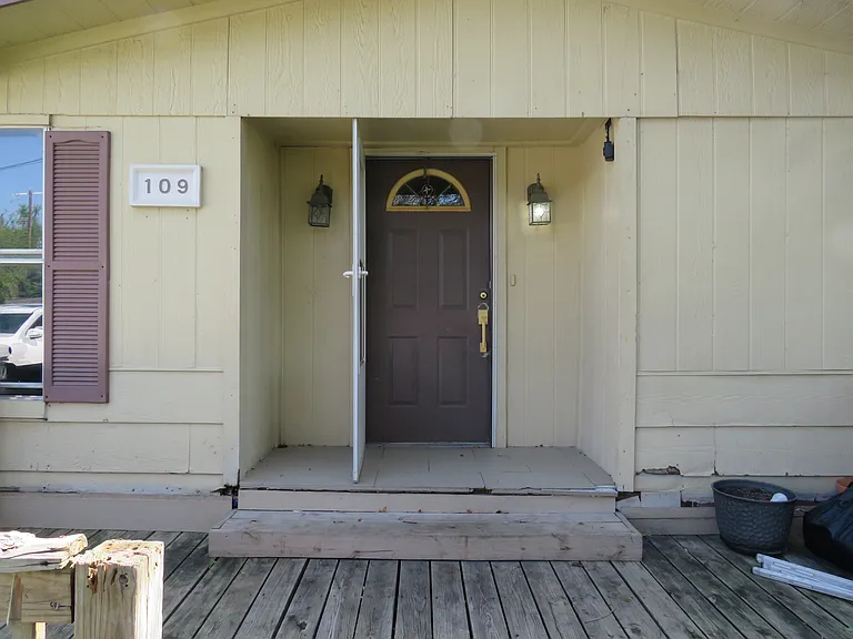 109 King Rd — Photo 16
