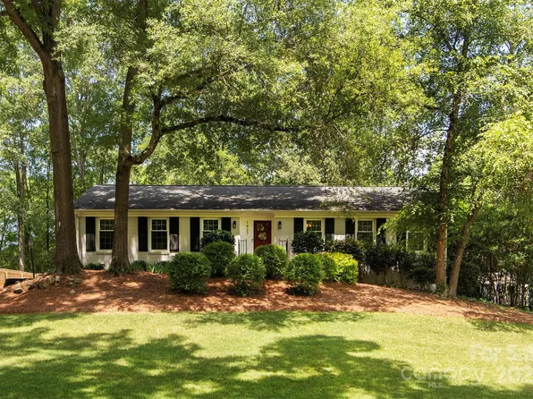 1427 Worcaster Pl, Charlotte, NC 28211