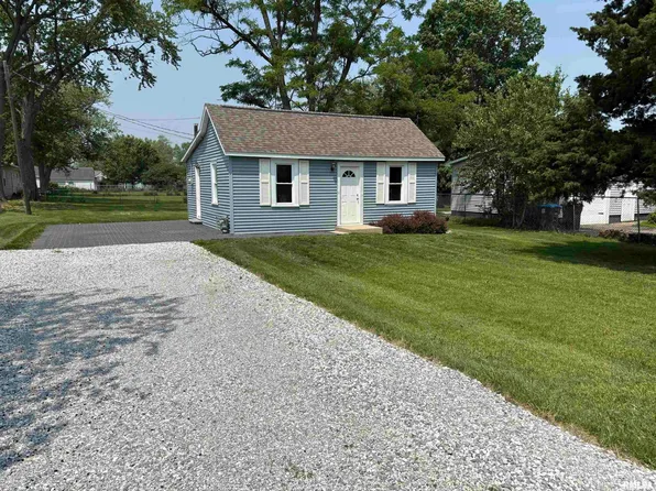 308 Victor St, East Peoria, IL 61611
