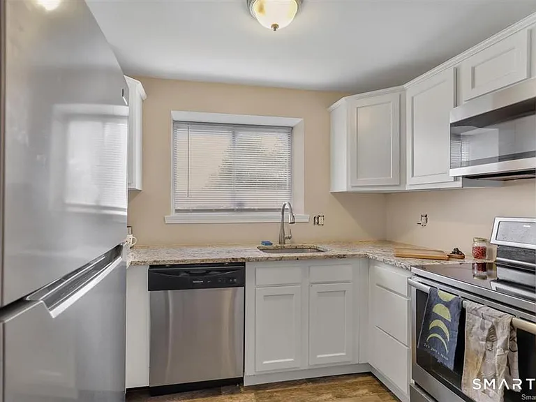 43 Carillon Dr #A — Photo 3