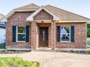 217 Aldridge St, Waxahachie, TX 75165
