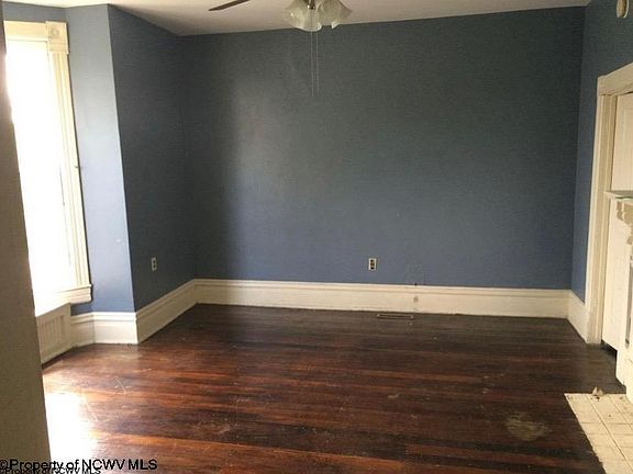 5th image of 905 Glenn Ave