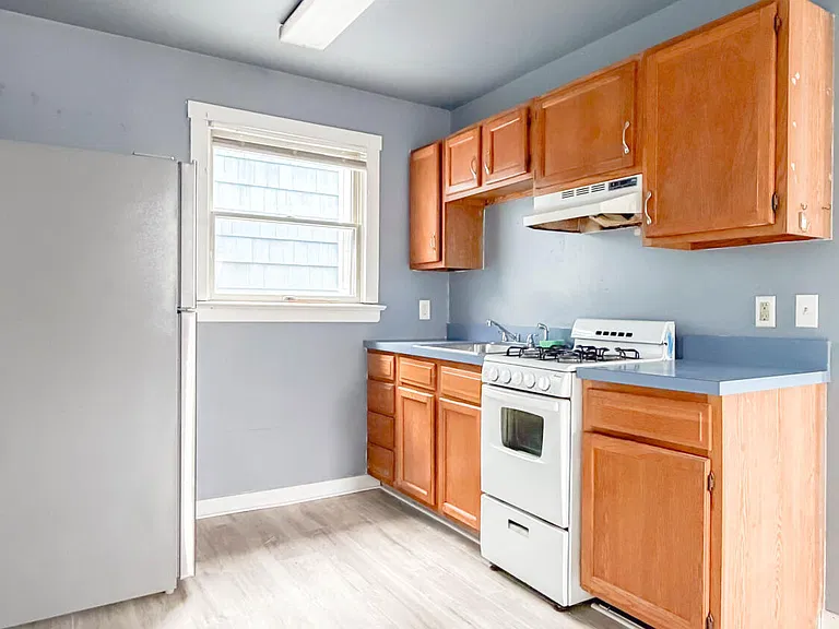 13 Decatur Ave #B — Photo 10