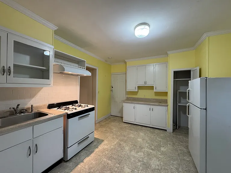 103 E Main St #D — Photo 10