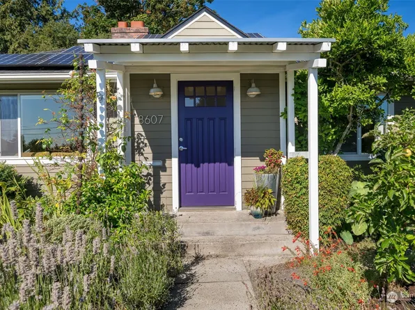 8607 36th Avenue SW, Seattle, WA 98126