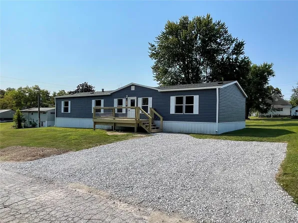 217 E Madison St, Paris, MO 65275