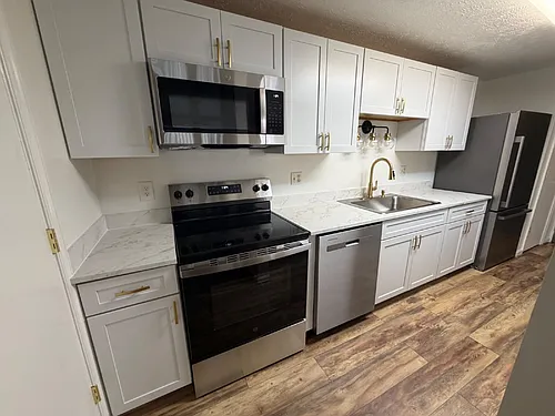 9397 London Tower Ct #503 Photo 1
