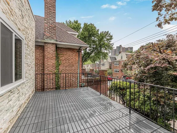 6140 Delafield Avenue image 26 of 36