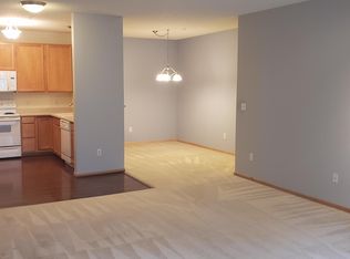 12727 Collegeview Dr, Eden Prairie, MN 55347