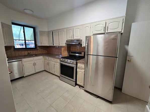 28-29 50th Street image 9 of 24