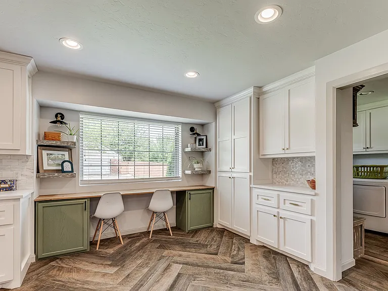 801 Rock Hollow Rd — Photo 14