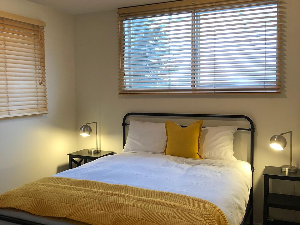 Queen Bedroom