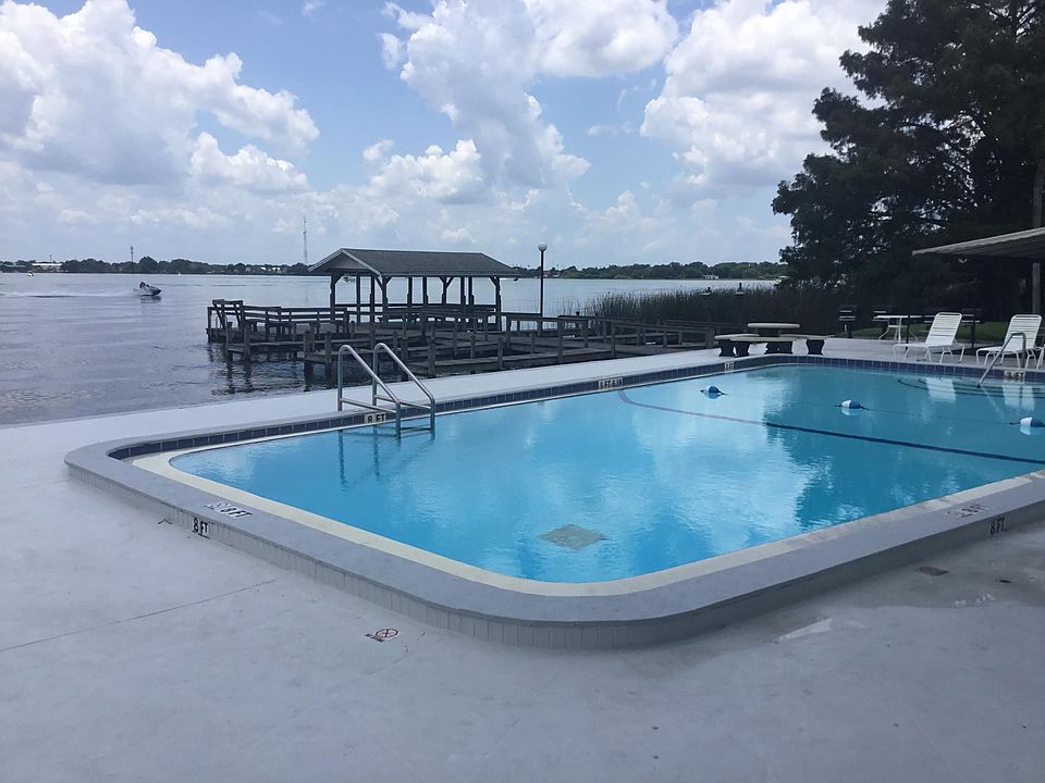 1st image of 4328 Edgewater Dr #1
