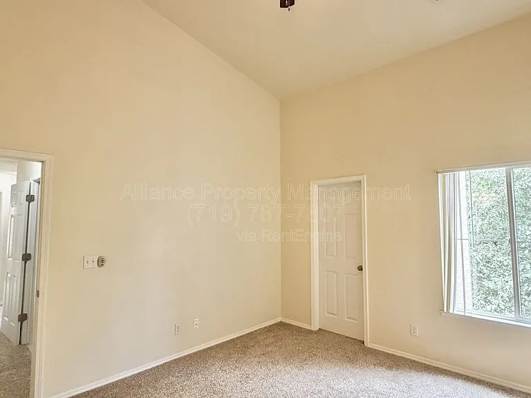 3870 Strawberry Field Grv #F — Photo 17