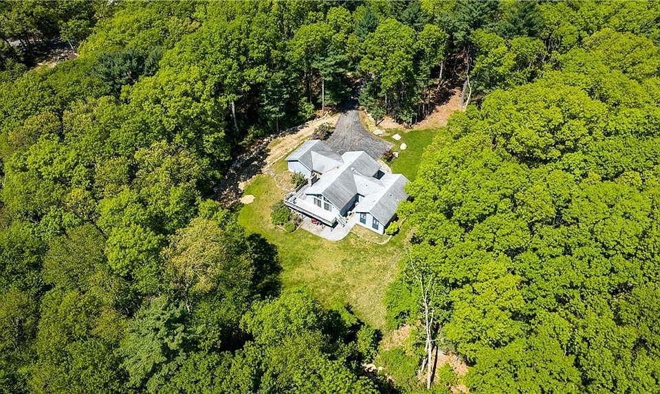 42 Old North Rd, Coventry, RI 02816 Zillow