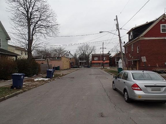 4th image of 2411 Monroe Ave