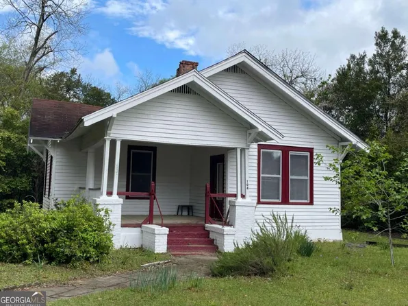 104 E Folsom St, Reidsville, GA 30453