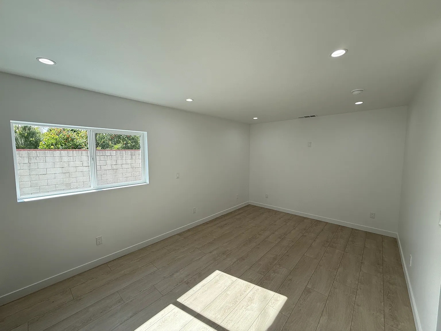 3 bed, $3,500 — Photo 3