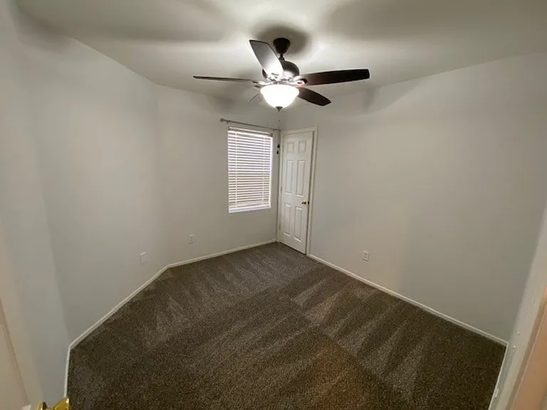 8065 Caspian Moon Dr — Photo 12