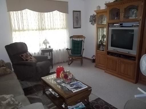4th image of 501 Meadow Ave