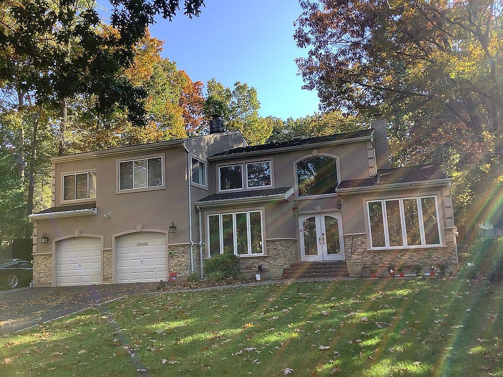 68 Lone Oak Path, Smithtown, NY 11787 Zillow