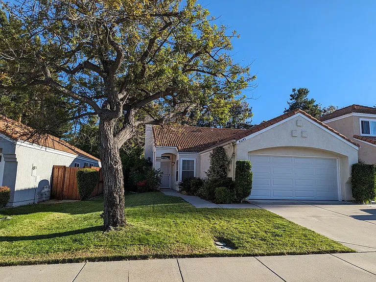 43145 Corte Cabrera — Photo 1