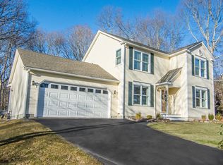 31 Woodmark Way, South Kingstown, RI 02879